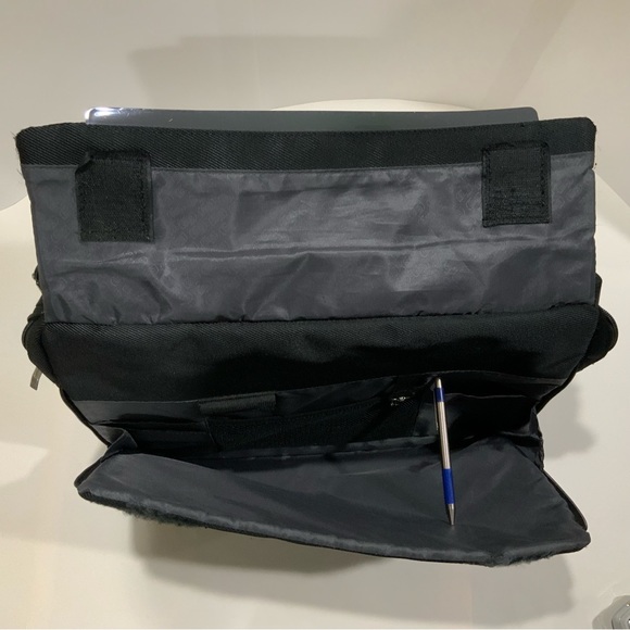 Mens Gray Solo Padded Laptop Computer Carrying Case Tote - Picture 9 of 9